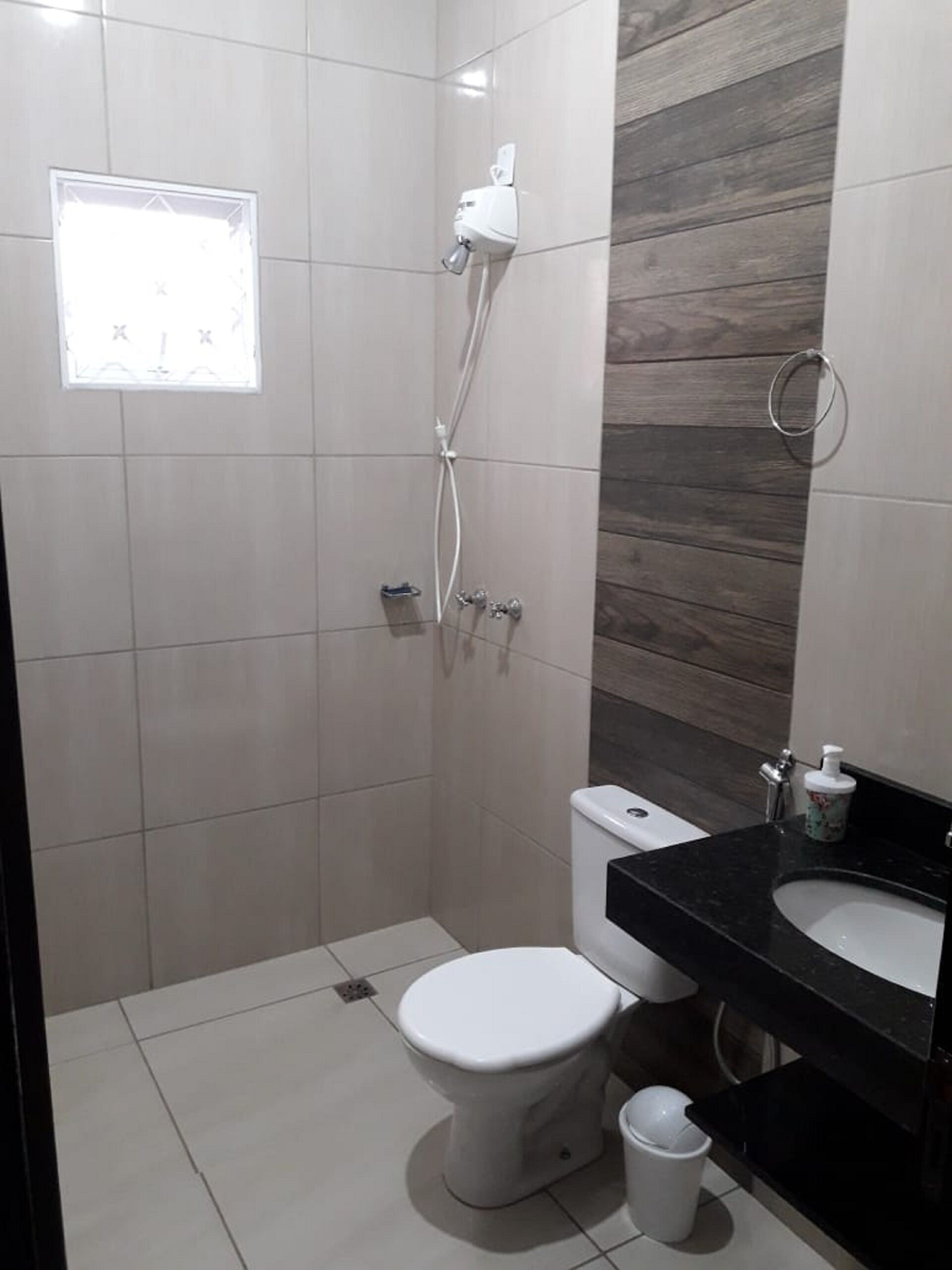 H & E nook - II - WIFI, HEATED, COMFORTABLE POOL.