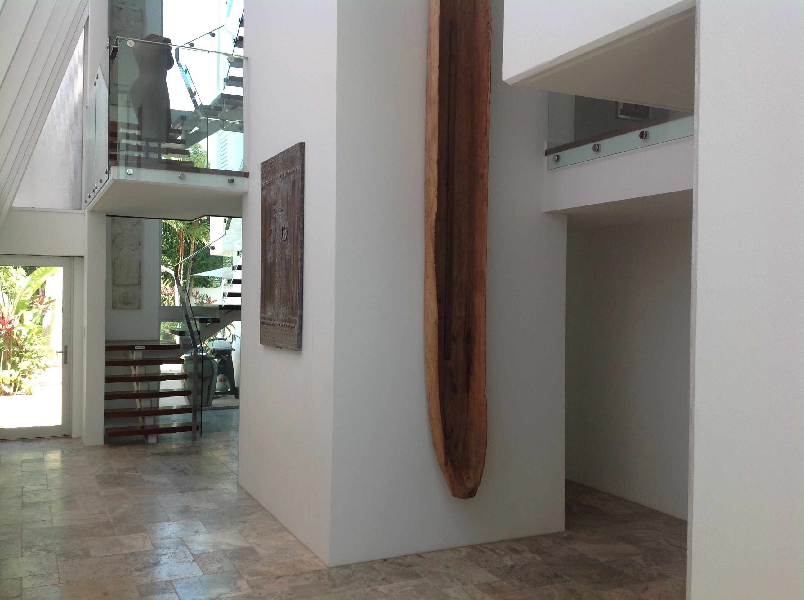 one of the finest private houses on the Esplanade Cairns great location. — image 20