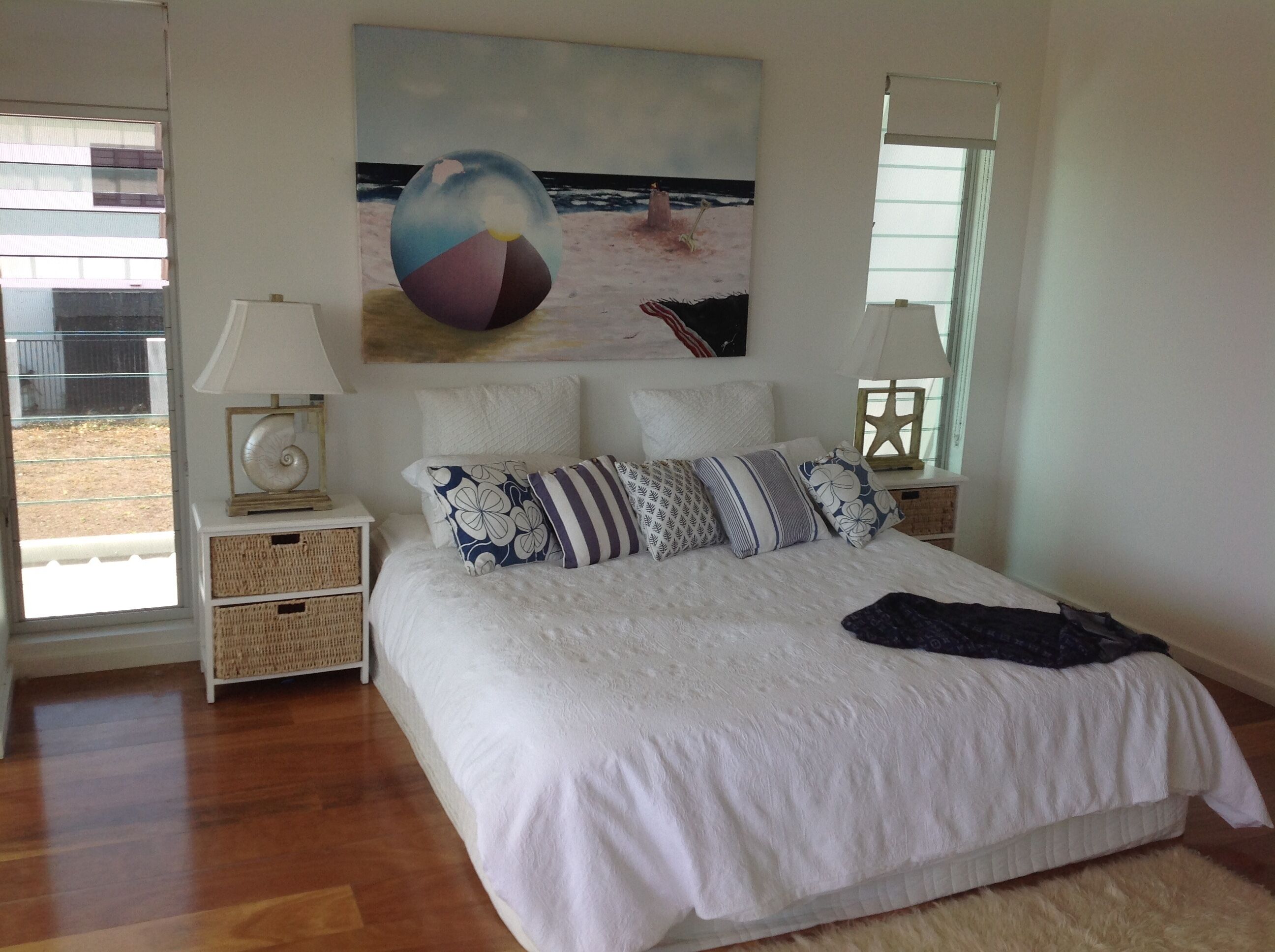 one of the finest private houses on the Esplanade Cairns great location. — image 8