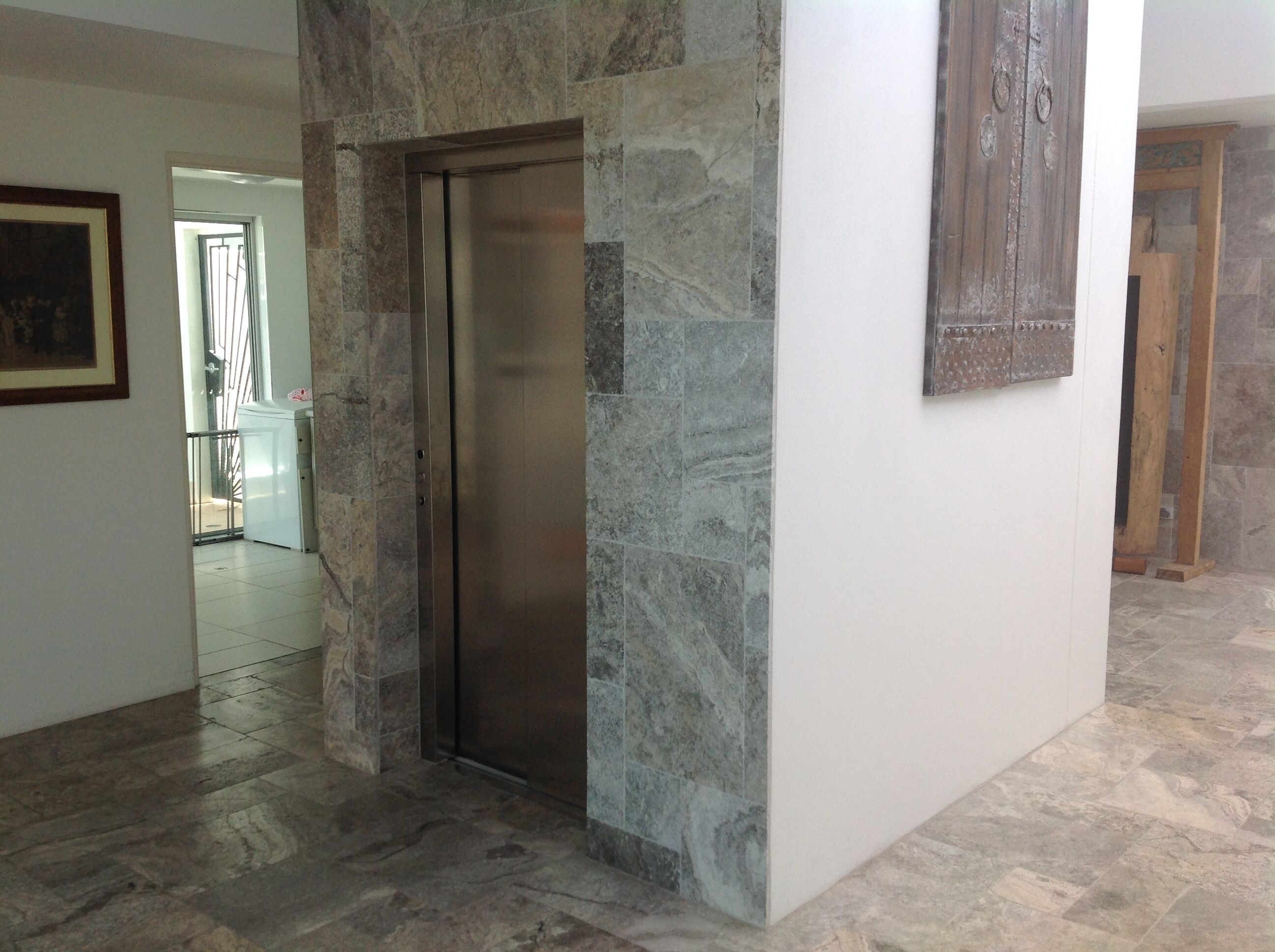 one of the finest private houses on the Esplanade Cairns great location. — image 2