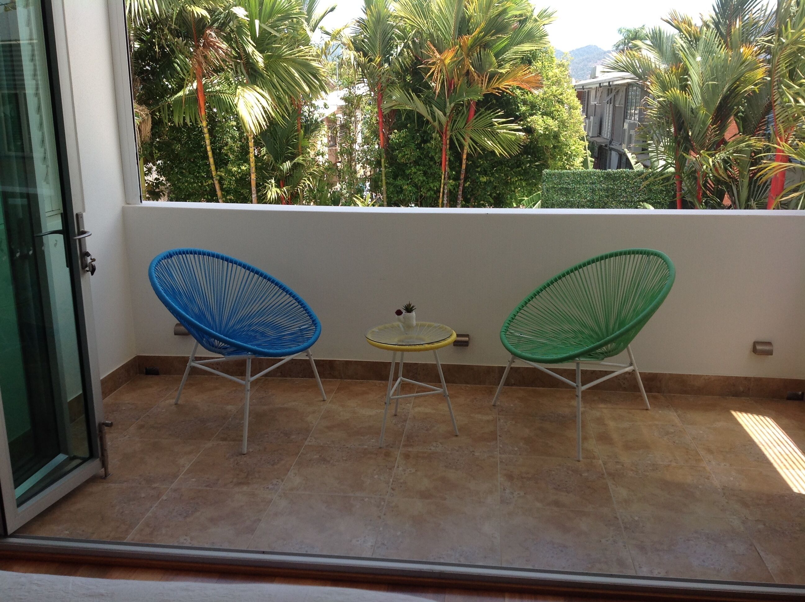 one of the finest private houses on the Esplanade Cairns great location. — image 4