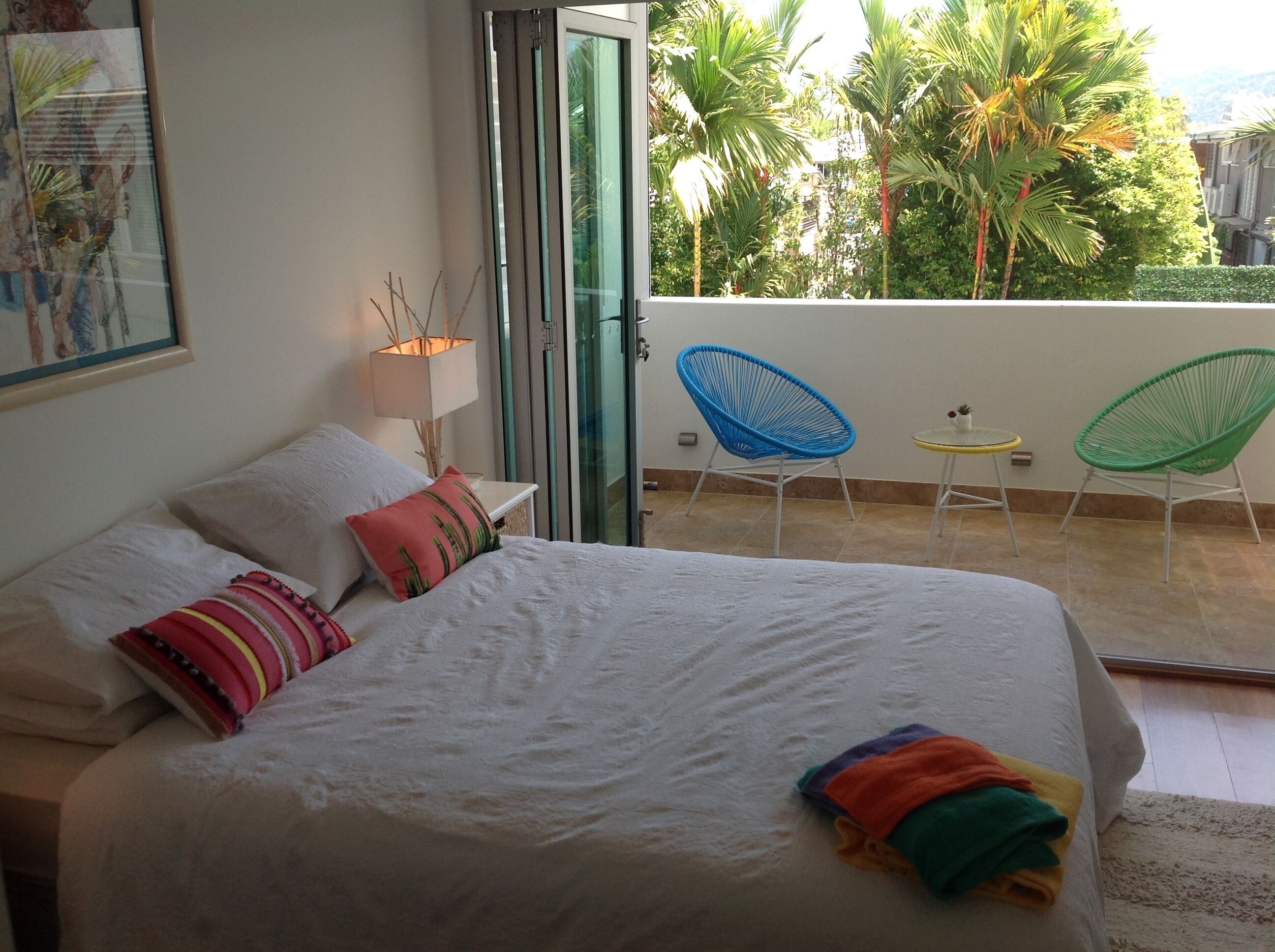 one of the finest private houses on the Esplanade Cairns great location. — image 6