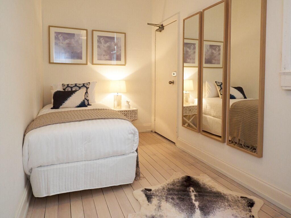 Boutique Coogee Beach Retreat with Ocean Views — image 16