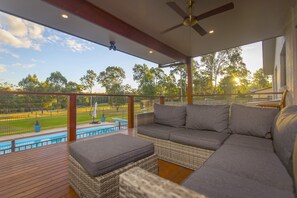Property grounds - Amani - Great 6 bedroom home with pool and awesome entertainment deck (Pokolbin)