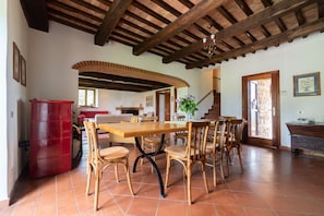 Dining - Il Casale con tre viste, a 360° panoramic view overlooking rural landscape (Acquapendente)