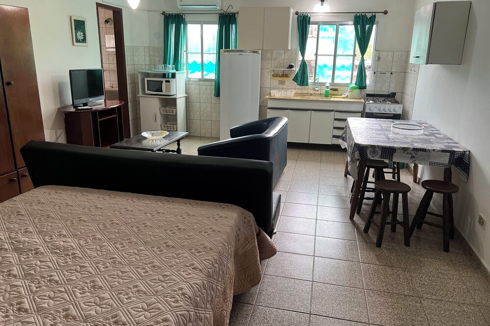 Very large studio with air conditioning Ubatuba Pereque Beach Açú