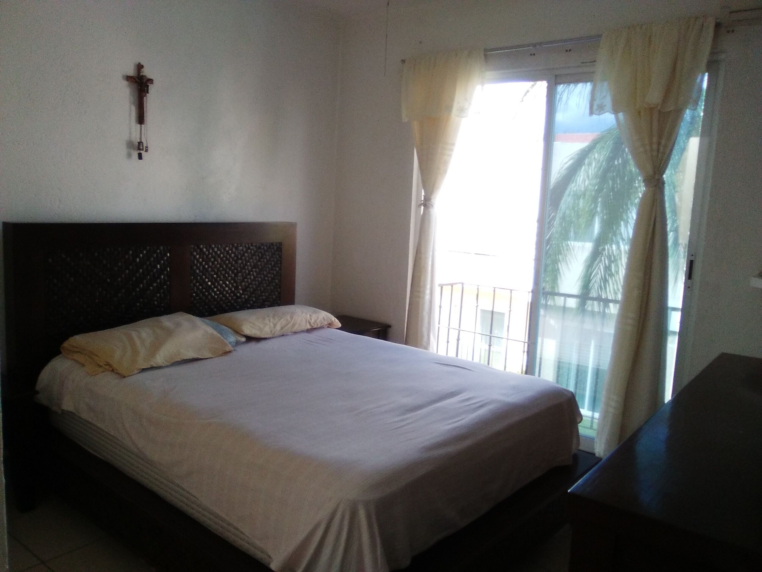 Beautiful Furnished House, Heated, With Terrace And Pool!!!