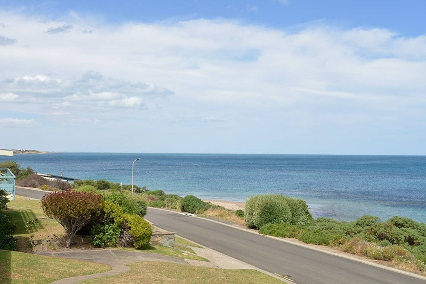 23 Hayward - Wi-Fi - Ocean Front — image 15