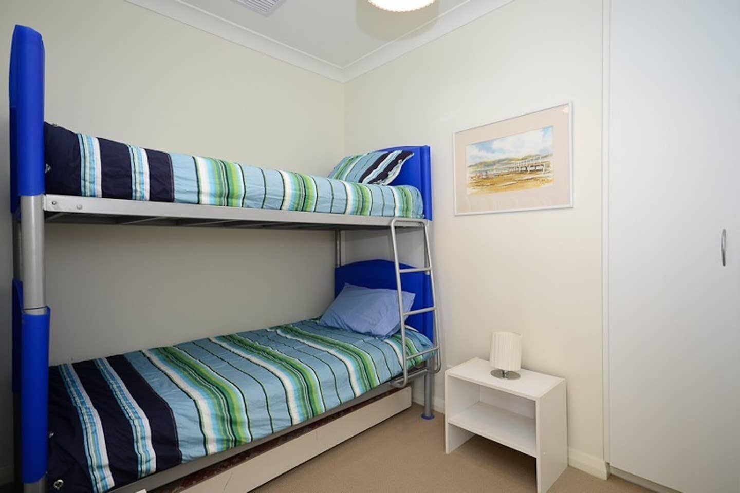 23 Hayward - Wi-Fi - Ocean Front — image 12