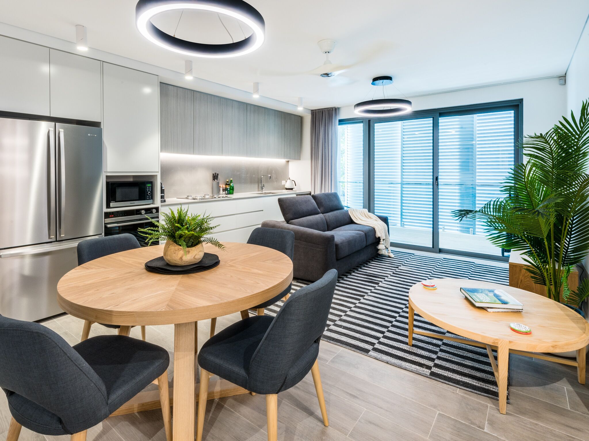 Premium Beachside apartment living in Coogee- E5