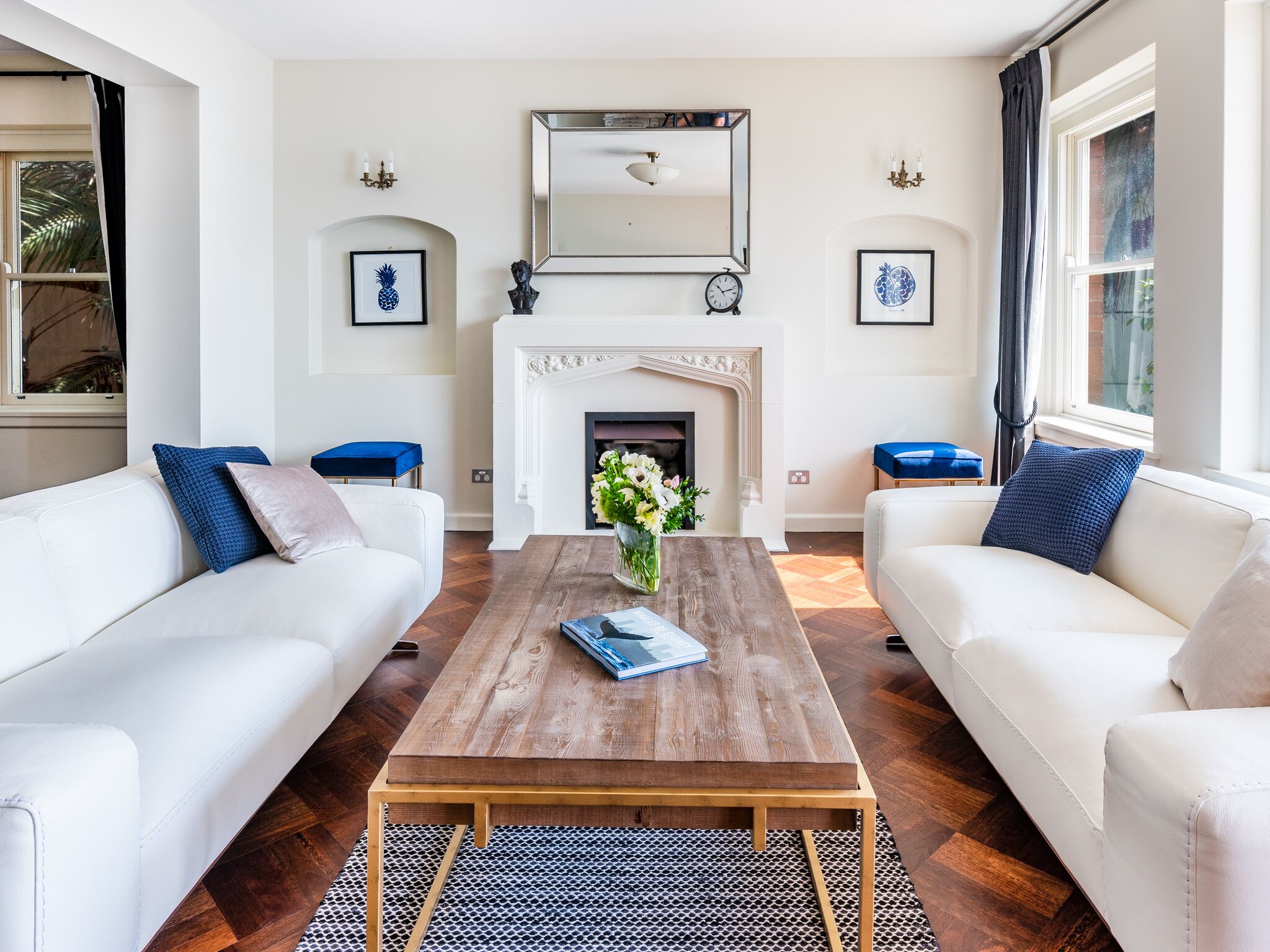 Magnificent Art Deco Waterfront apartment on the edge of Redleaf Beach — image 9