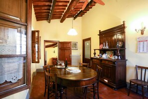 Dining - Appartamento VALLE VERDE con ampia terrazza sul tetto tra verdi colline toscane (Buti)