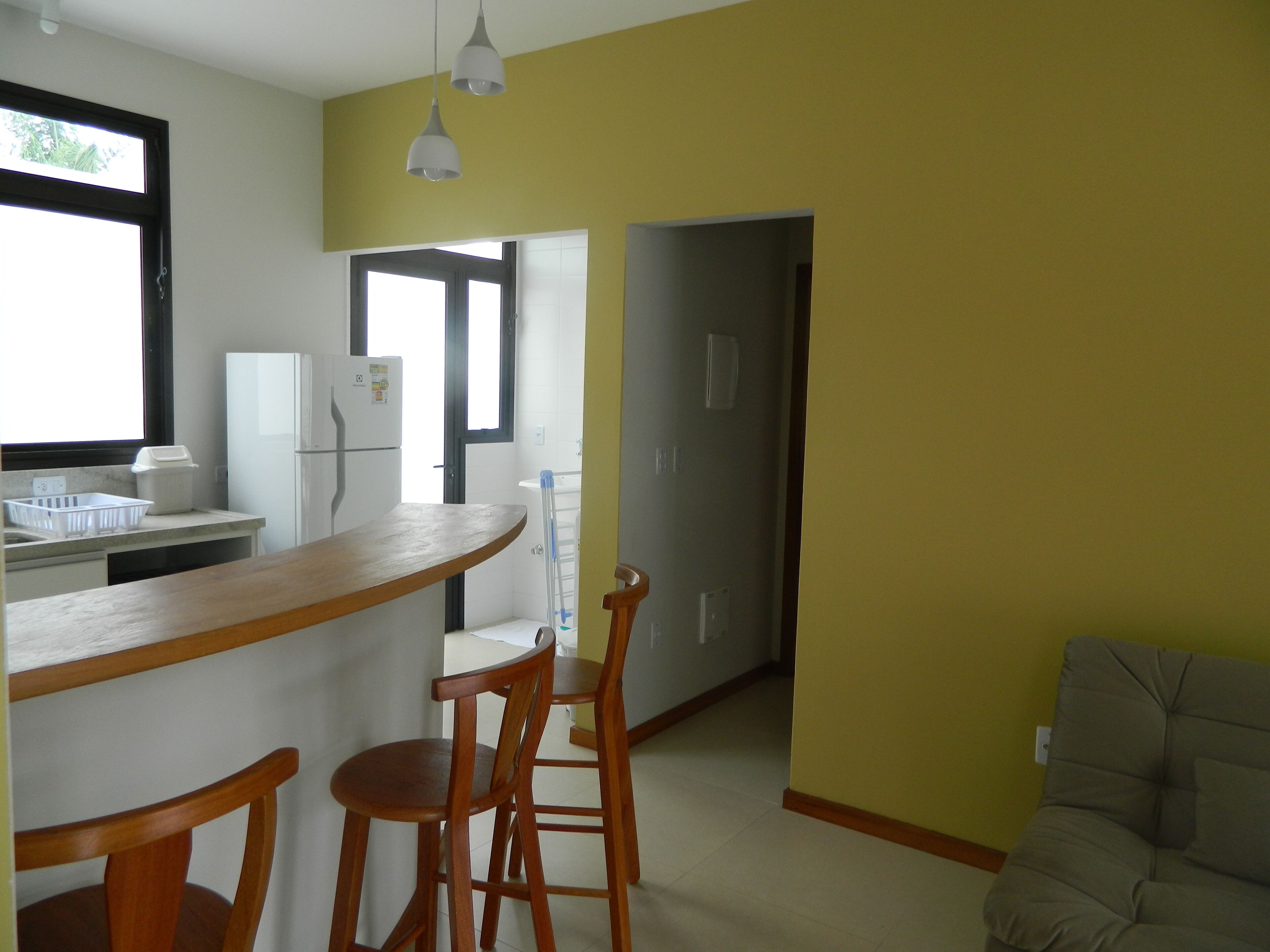 Fit. of good standard, located in a quiet area and close to the sea.