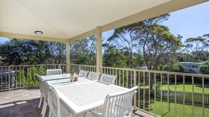 Outdoor dining - McGrath welcome's you to Mitchellmook (Mollymook Beach)