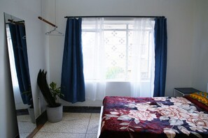 1 غرفة نوم ومكتب ومكواة/لوح كي وواي فاي