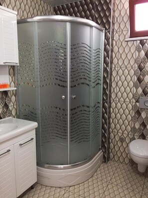 Shower, hair dryer, slippers, bidet - Heaven Apartment (Trabzon)