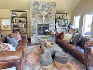 TV connectée, cheminée, Netflix, services de streaming