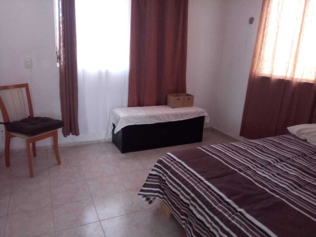 Preciosa Casa en Fraccionamiento exclusivo y vecindario tranquilo.