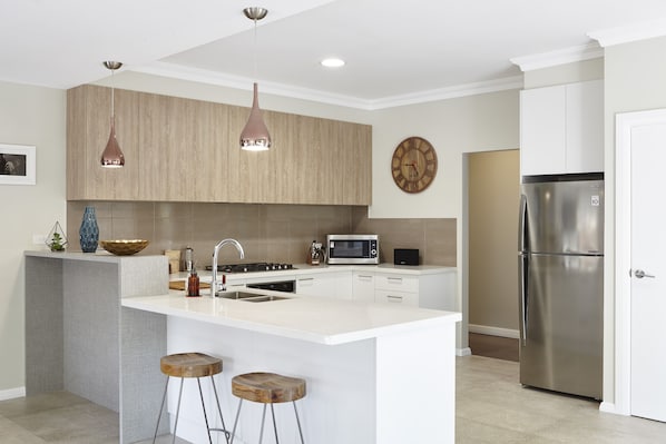Fridge, microwave, oven, dishwasher