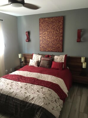 2 bedrooms, desk, iron/ironing board, WiFi - Wild Basin Sanctuary (Austin)
