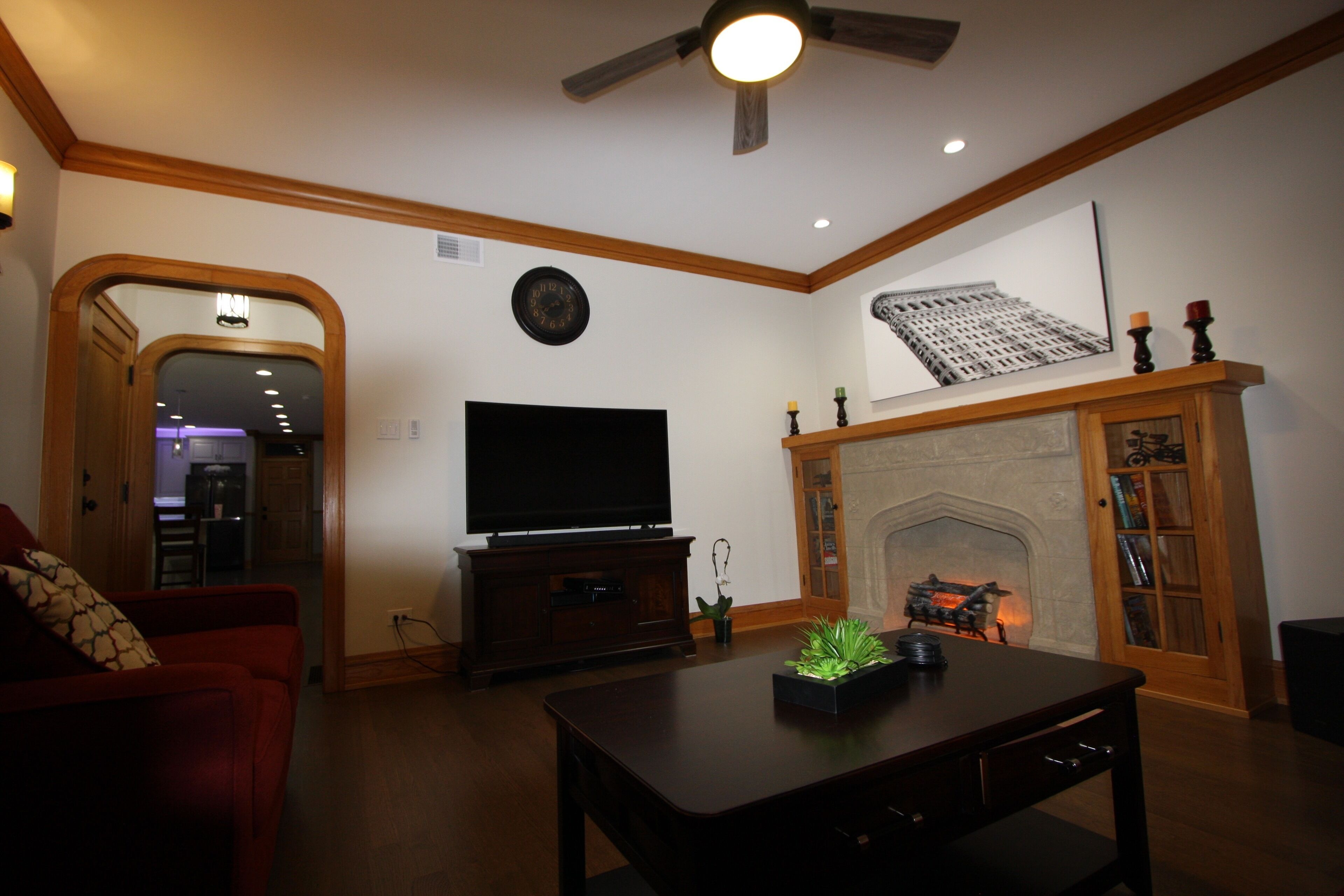 Upgraded,Spacious 3 Bedroom Apartment.