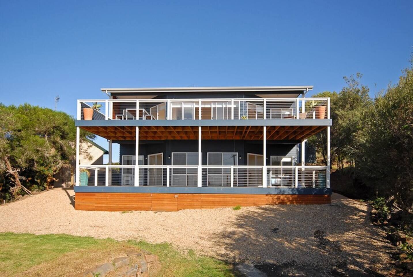 13 Olivebank - Ocean Views — image 21