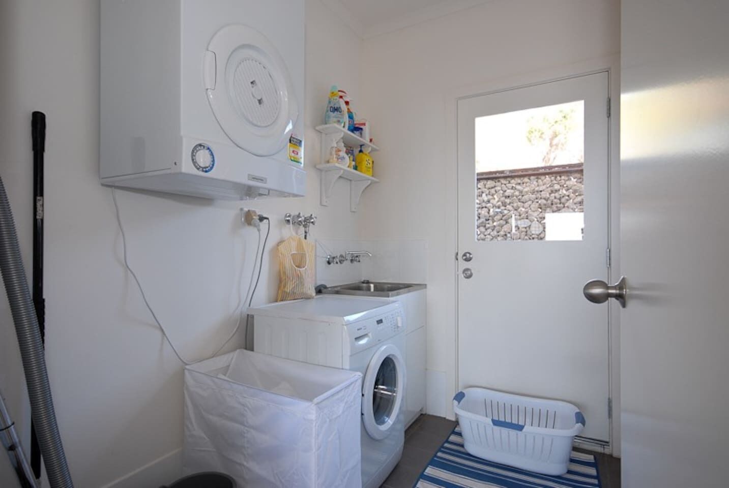 13 Olivebank - Ocean Views — image 3