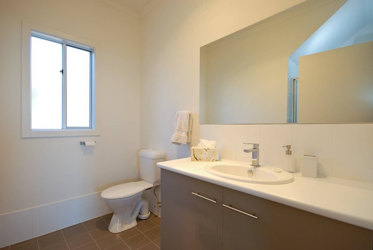 13 Olivebank - Ocean Views — image 14