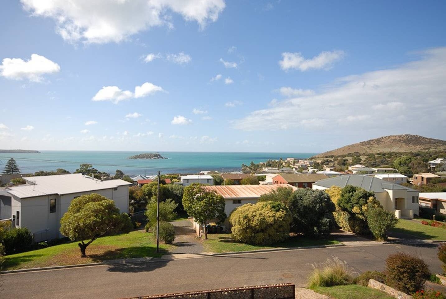 13 Olivebank - Ocean Views — image 2