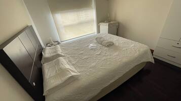 2 bedrooms, iron/ironing board, internet, bed sheets