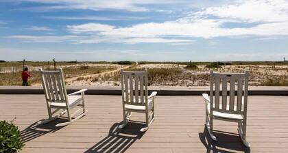 Peaceful Condo for Cozy Cape Getaway