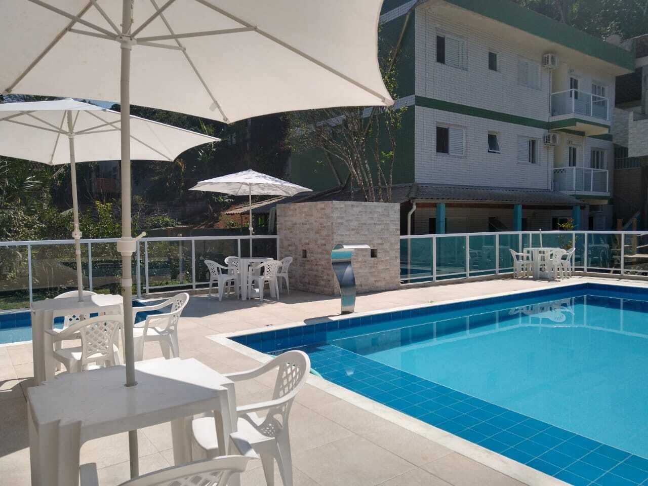 2 bedroom apartment, furnished with pool, near Martim de Sá.