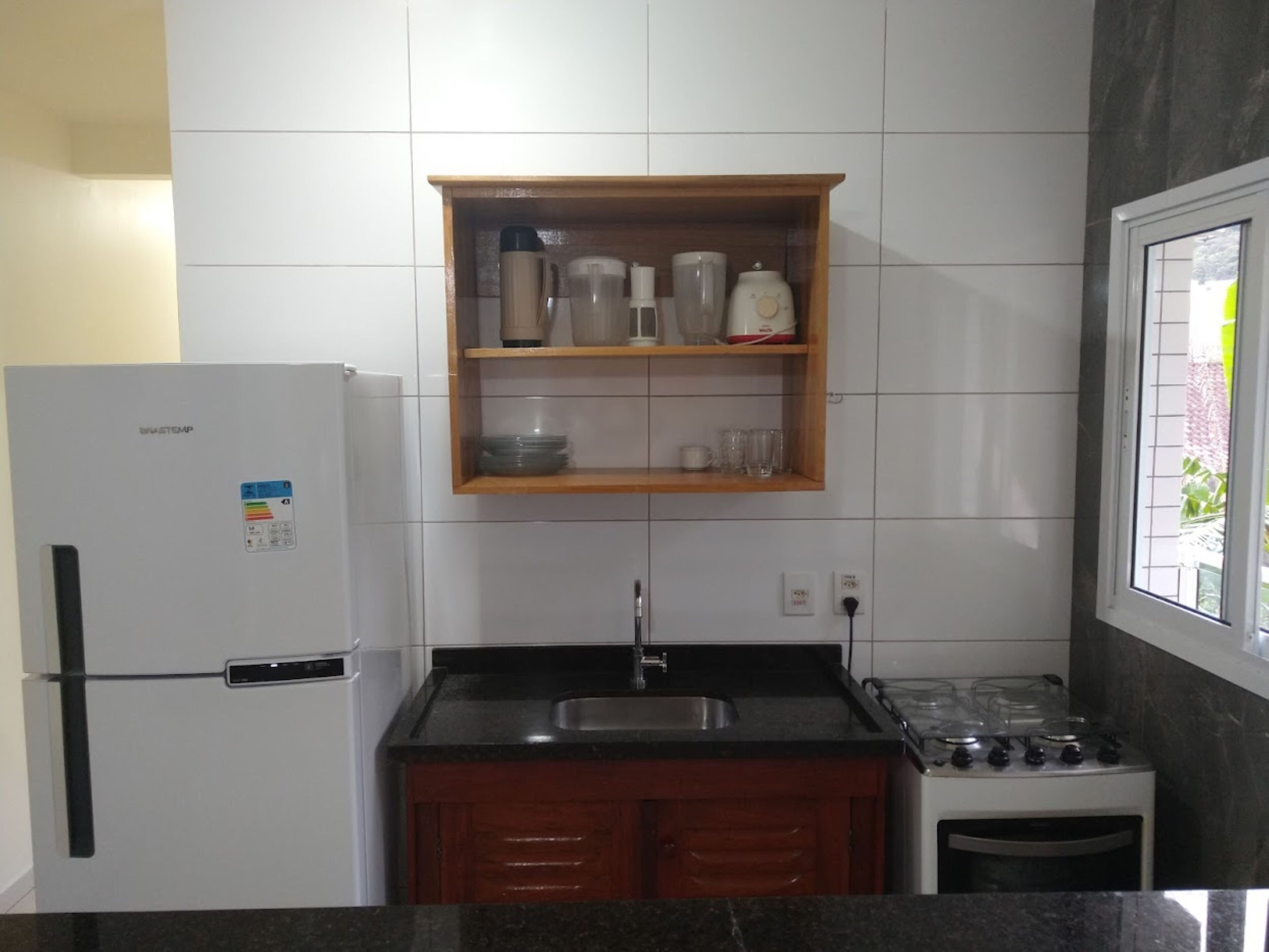 2 bedroom apartment, furnished with pool, near Martim de Sá.