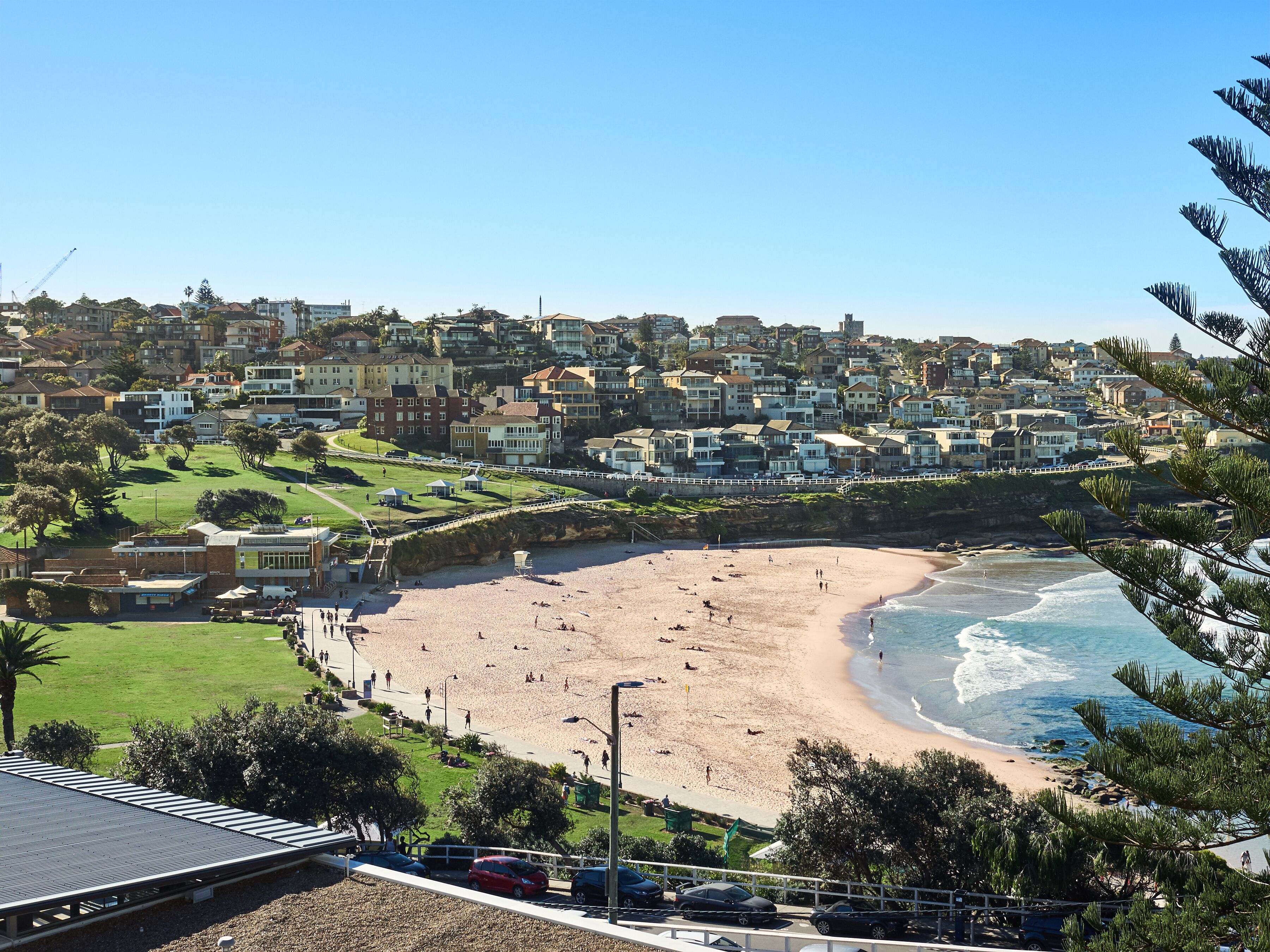 Ocean view apartment with a stroll to Bronte Beach — image 2
