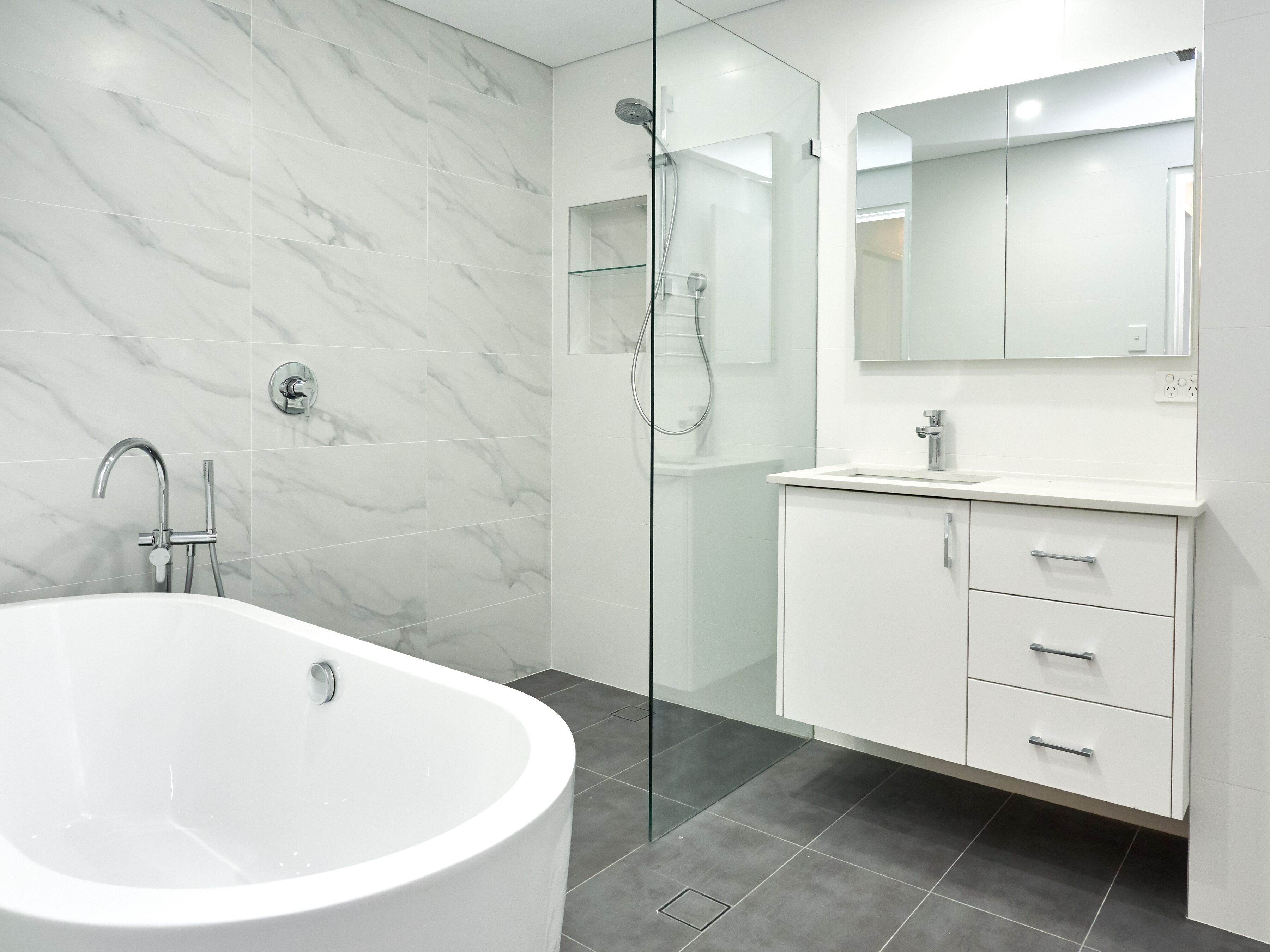 Ocean view apartment with a stroll to Bronte Beach — image 16