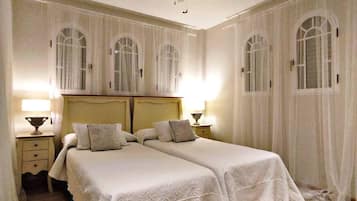 5 Schlafzimmer, Bügeleisen/Bügelbrett, WLAN, Bettwäsche