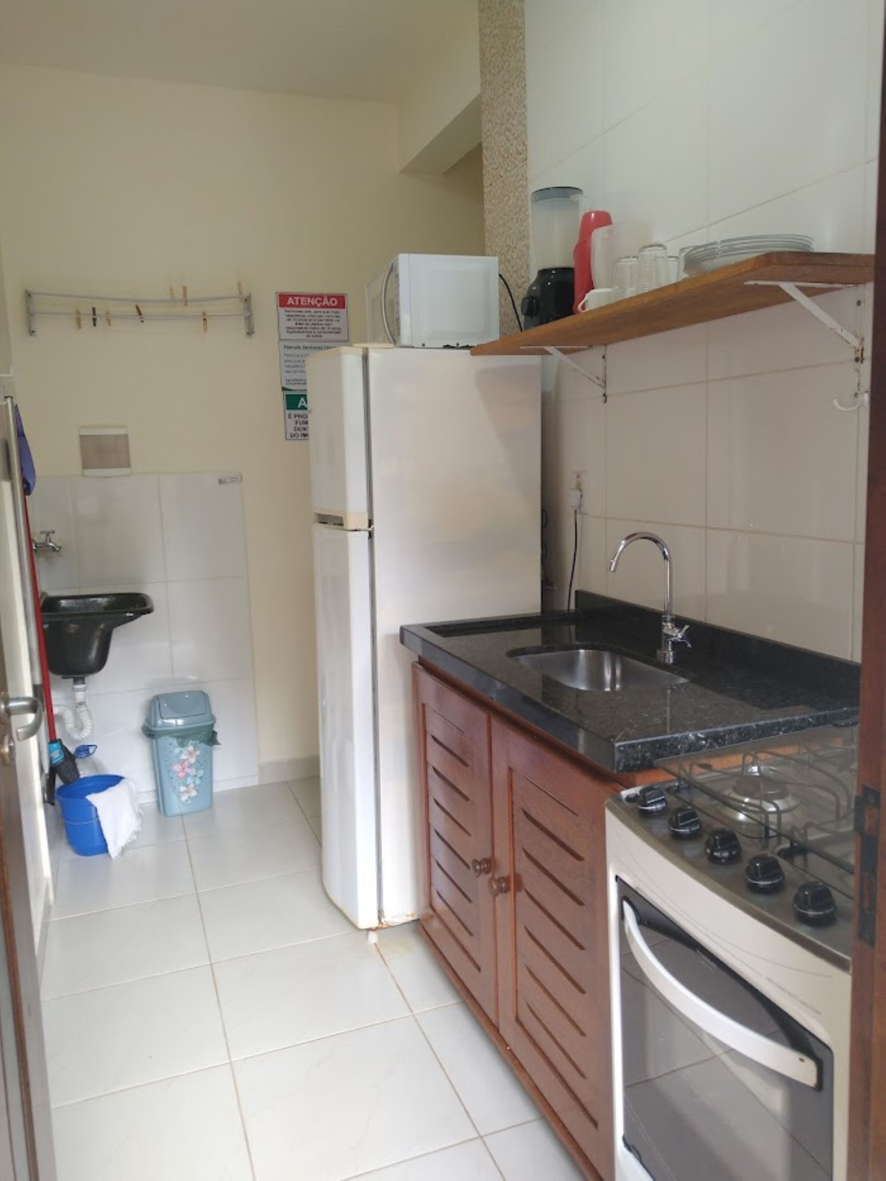 Kitchenette with swimming pool, playground, barbecue, near the beach Martim de Sá- 