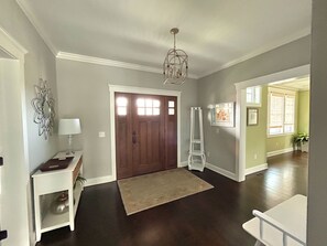 Interior - Luxurious Bay Head Rental. Close to beach with Pool and Spa! (Bay Head)