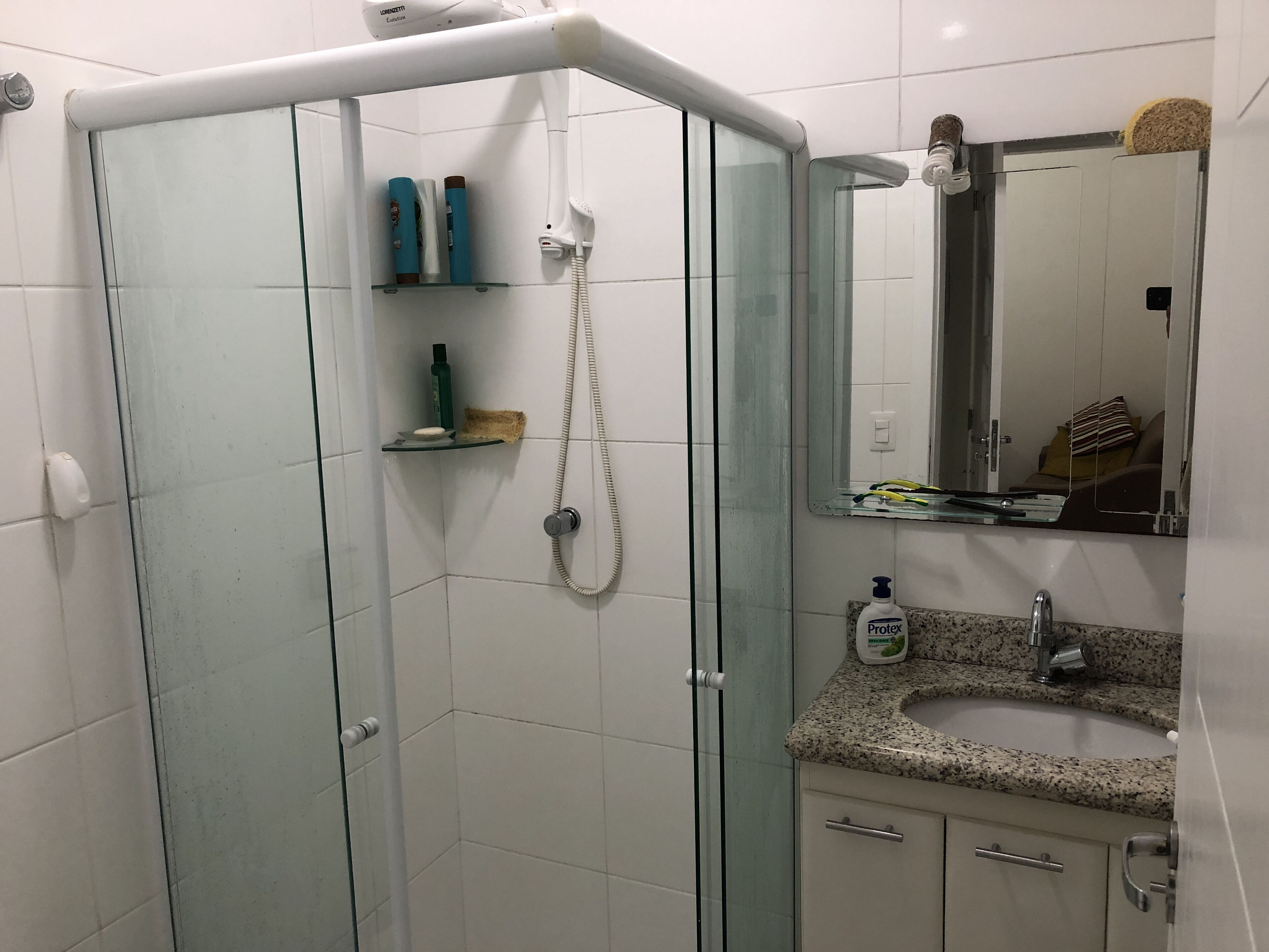 EXCELLENT OPTION AT 50M FROM BEACH 11 97207. 3974