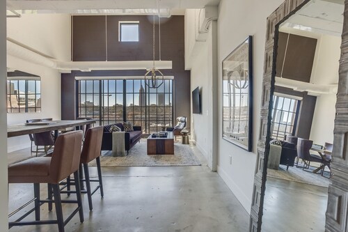 Mercury Loft by Atlanta Luxury Rentals
