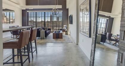 Mercury Loft by Atlanta Luxury Rentals