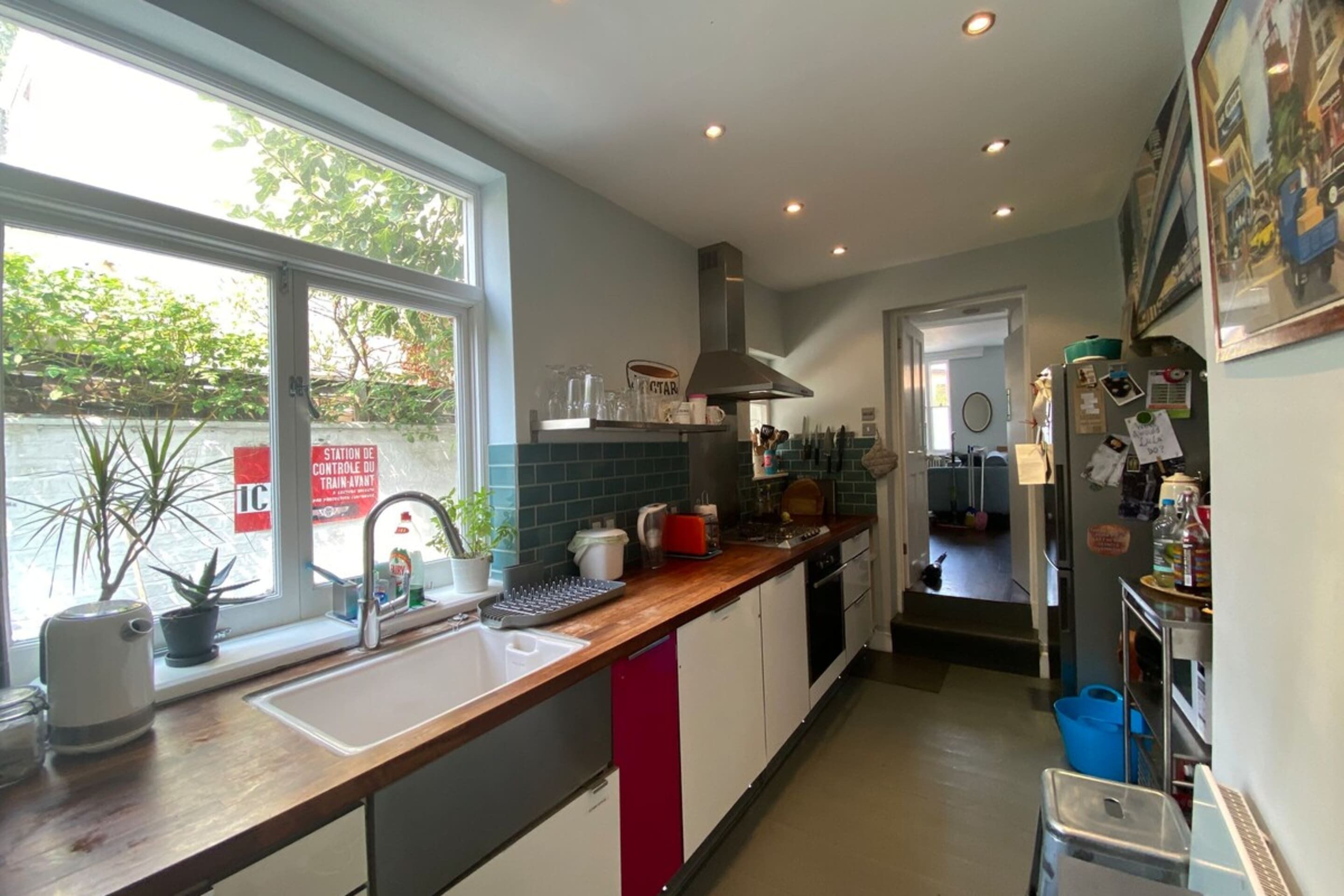 House (1 Bedroom) | Private kitchen | Fridge, microwave, oven, stovetop