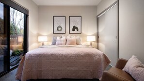 4 bedrooms, iron/ironing board, Internet, bed sheets - Retreat Lake Daylesford - Walking Distance to Lake Daylesford - Free Wifi! (Daylesford)
