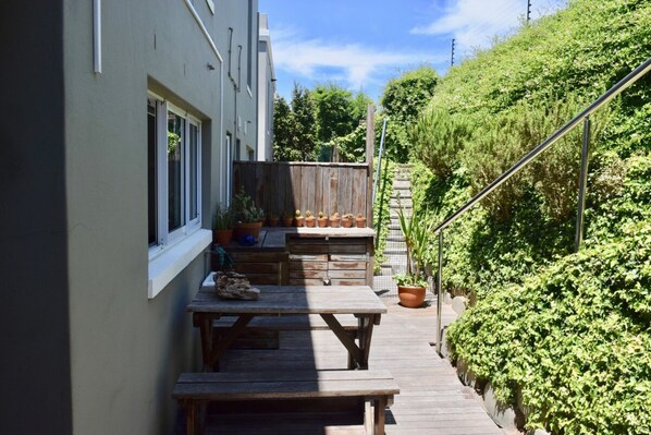 Apartment (3 Bedrooms) | Property grounds
