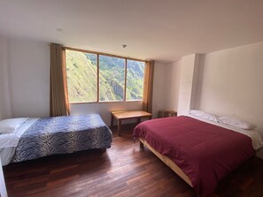 17 chambres, accès Internet, draps fournis