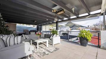 Apartment (1 Bedroom) | Balcony