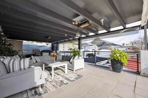 公寓 (1 Bedroom) | 阳台