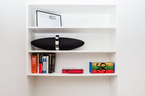 3 ห้องนอน, เครื่องนอนระดับพรีเมียม, เตารีด/โต๊ะรีดผ้า, Wi-Fi ฟรี