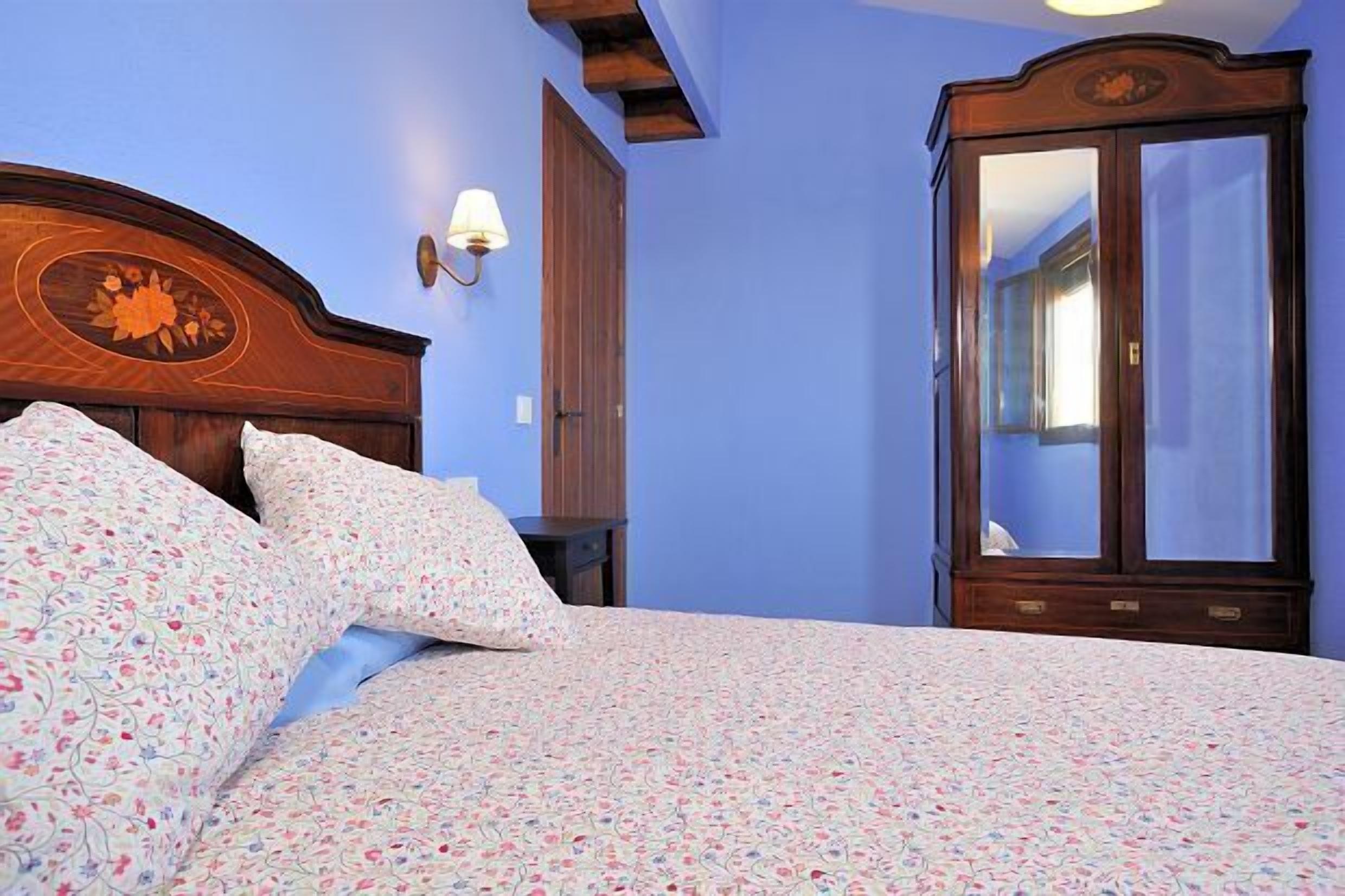 8 bedrooms, iron/ironing board, travel crib, free WiFi