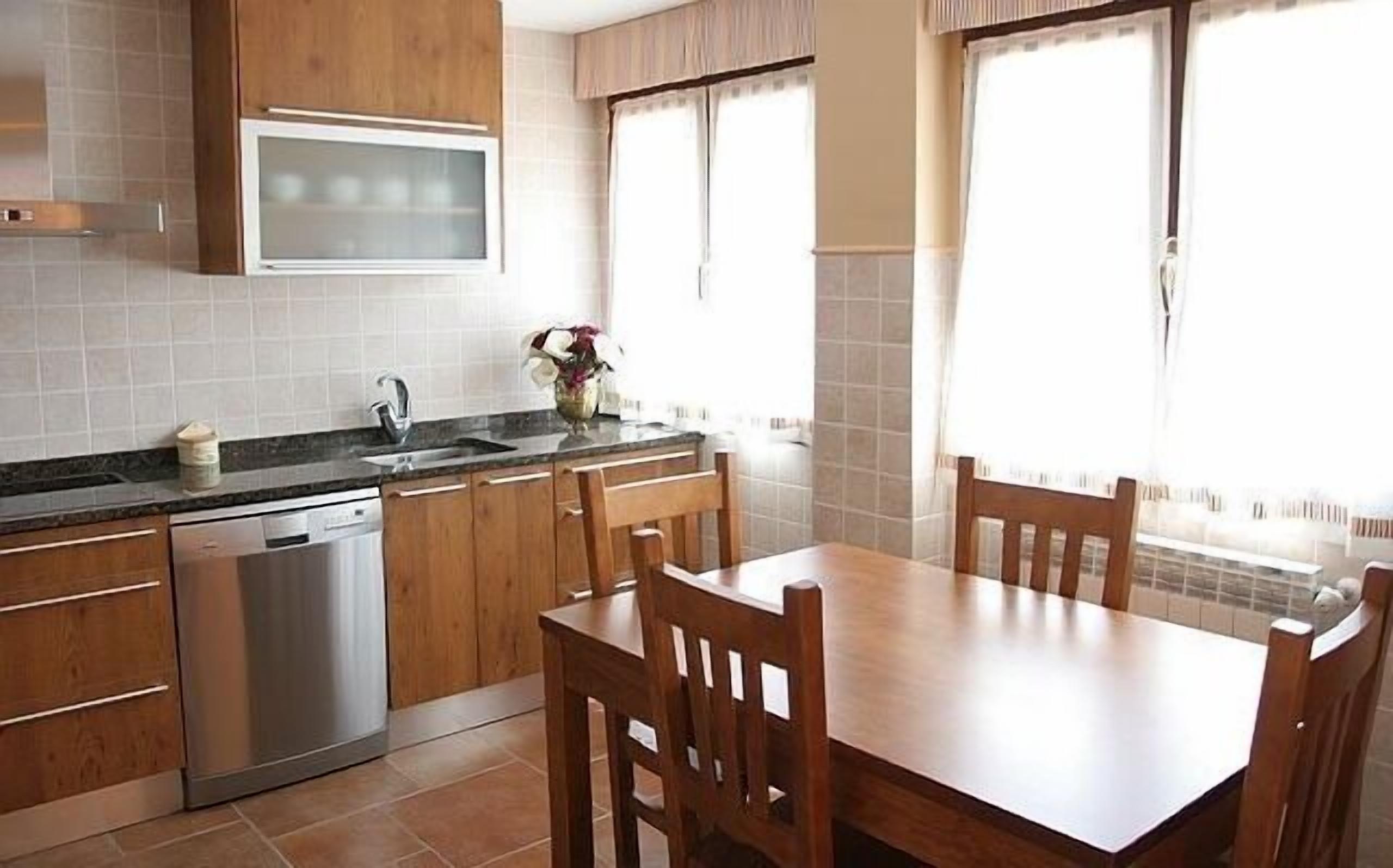 Self catering El Manzanal for 8 people